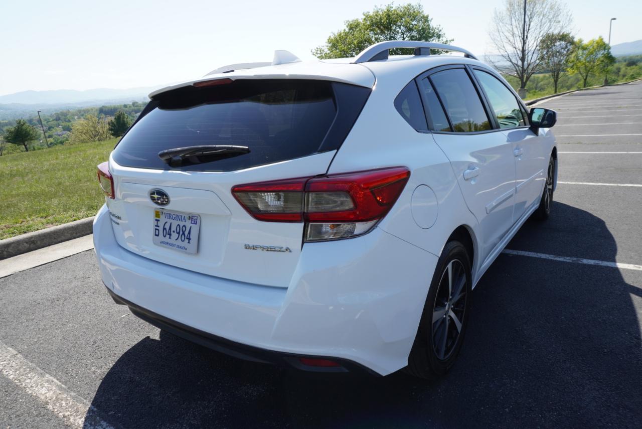 Subaru Impreza Premium 5-door CVT 2022
