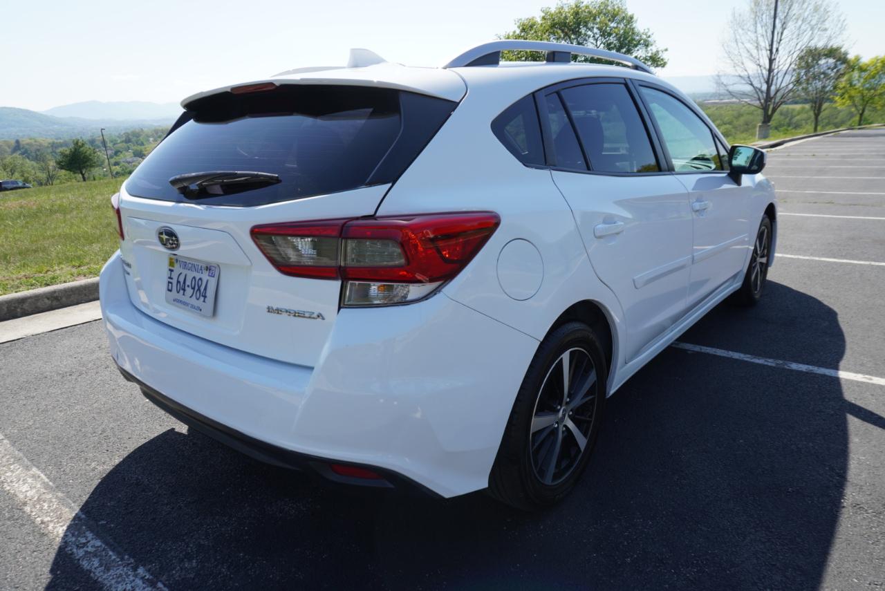 Subaru Impreza Premium 5-door CVT 2022