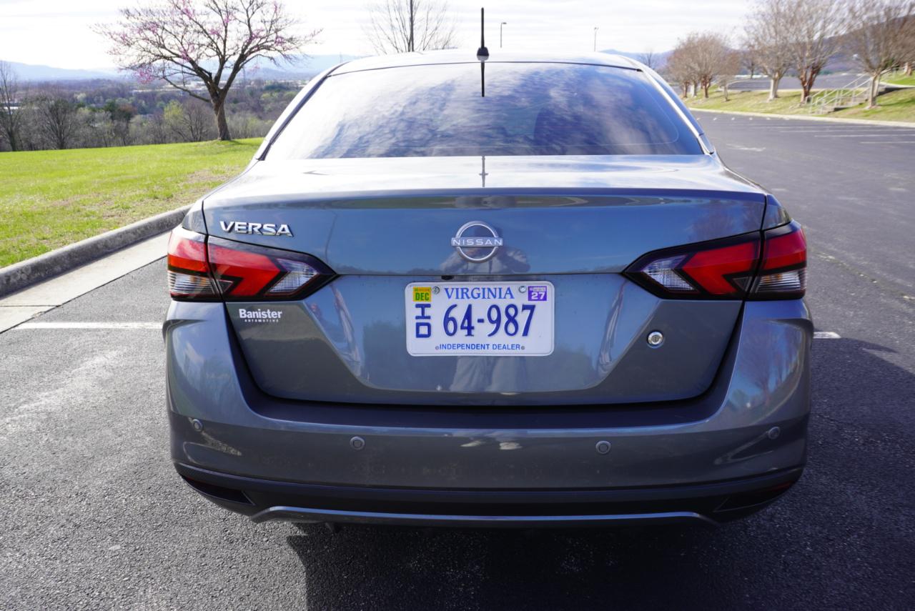 Nissan Versa S CVT 2025