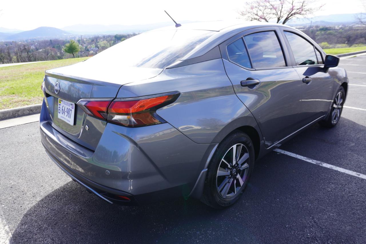 Nissan Versa S CVT 2025