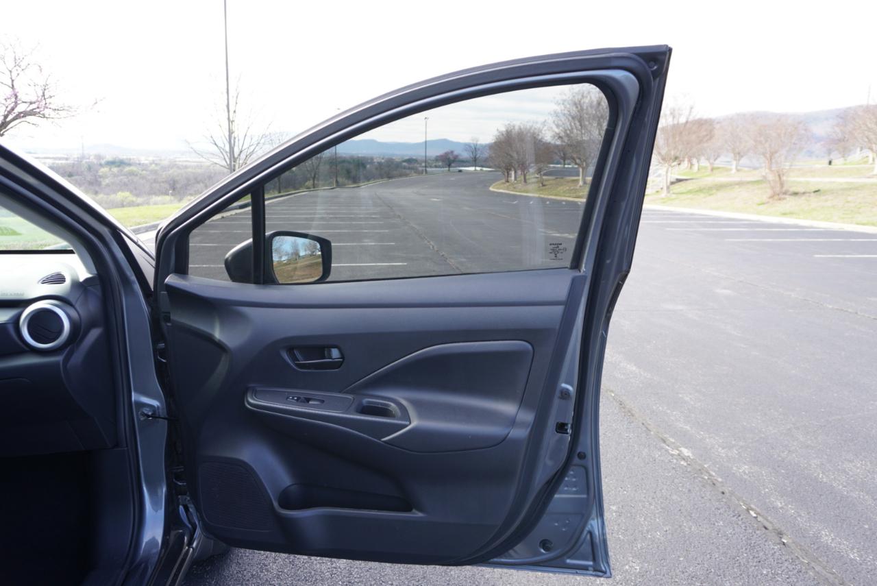 Nissan Versa S CVT 2025