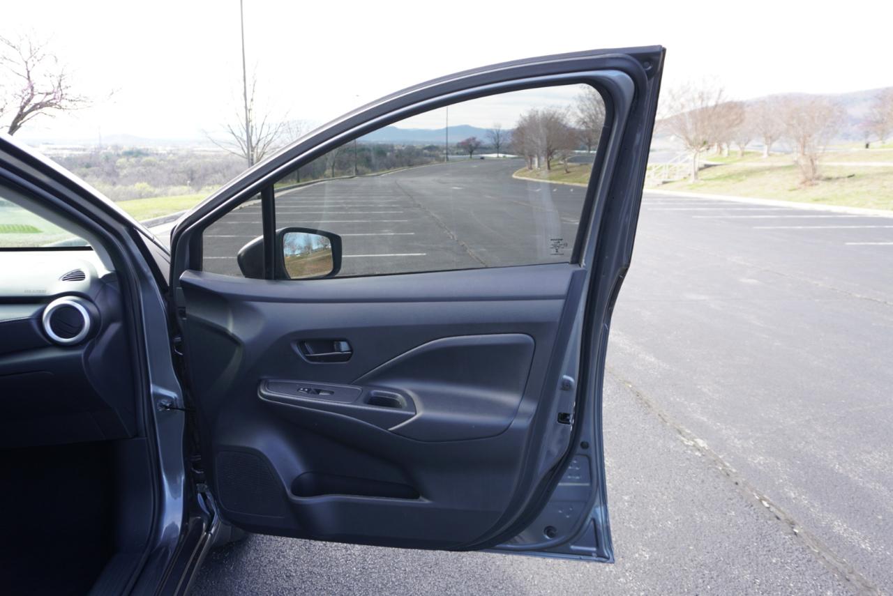 Nissan Versa S CVT 2025