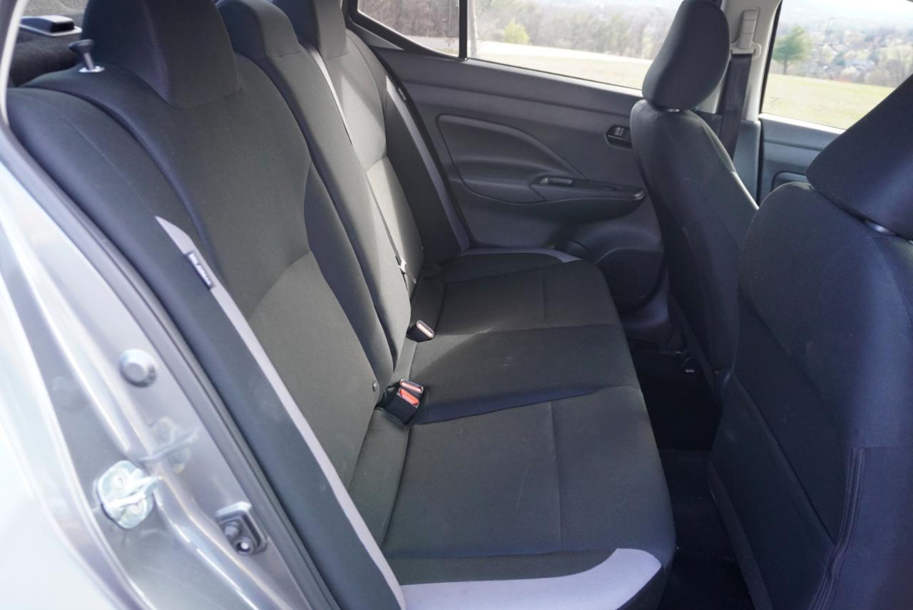 Nissan Versa S CVT 2025