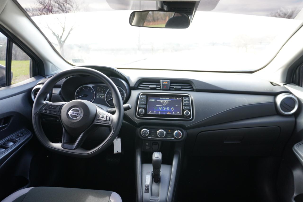 Nissan Versa S CVT 2025