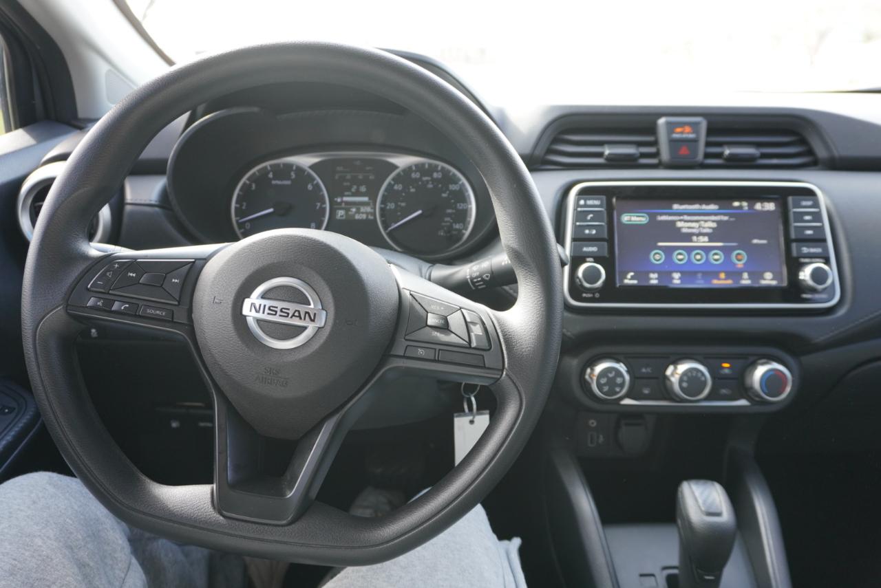 Nissan Versa S CVT 2025