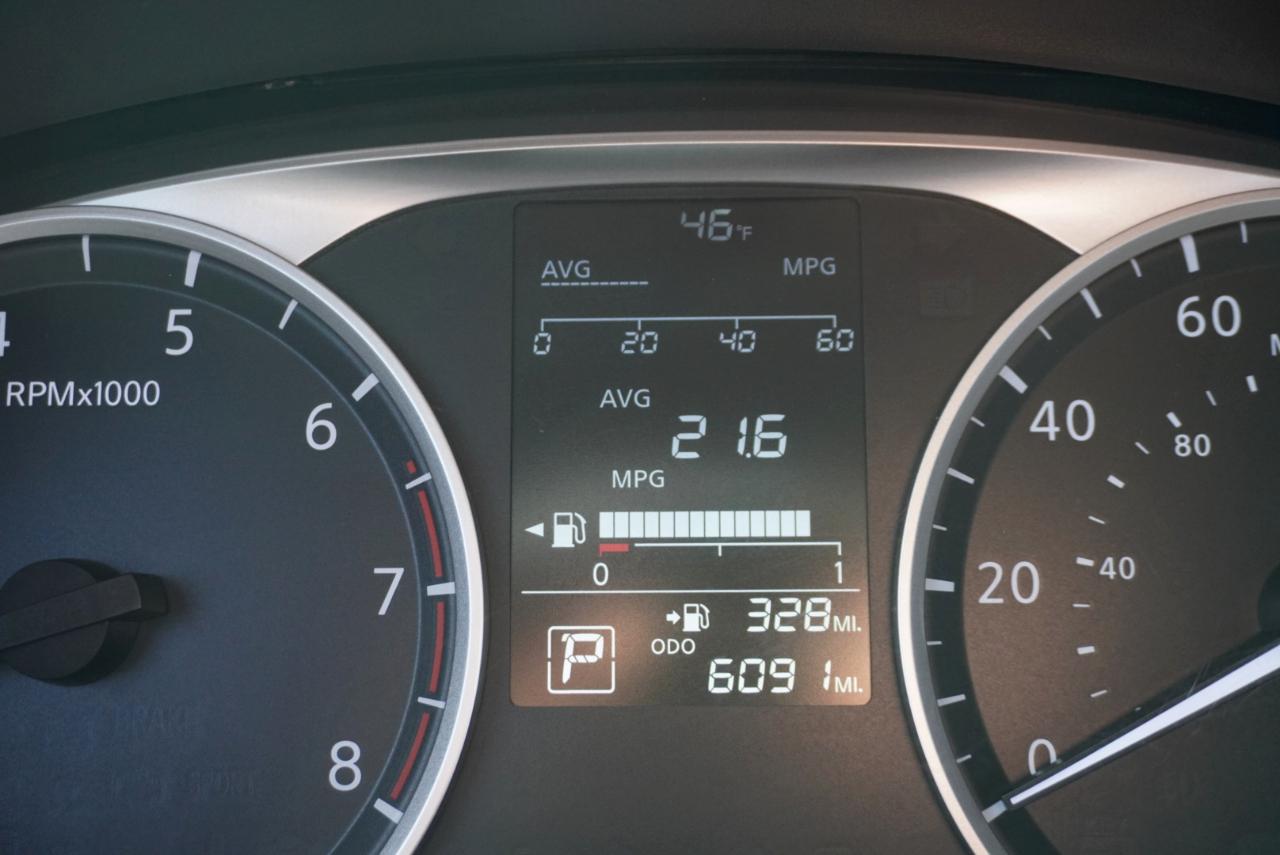 Nissan Versa S CVT 2025