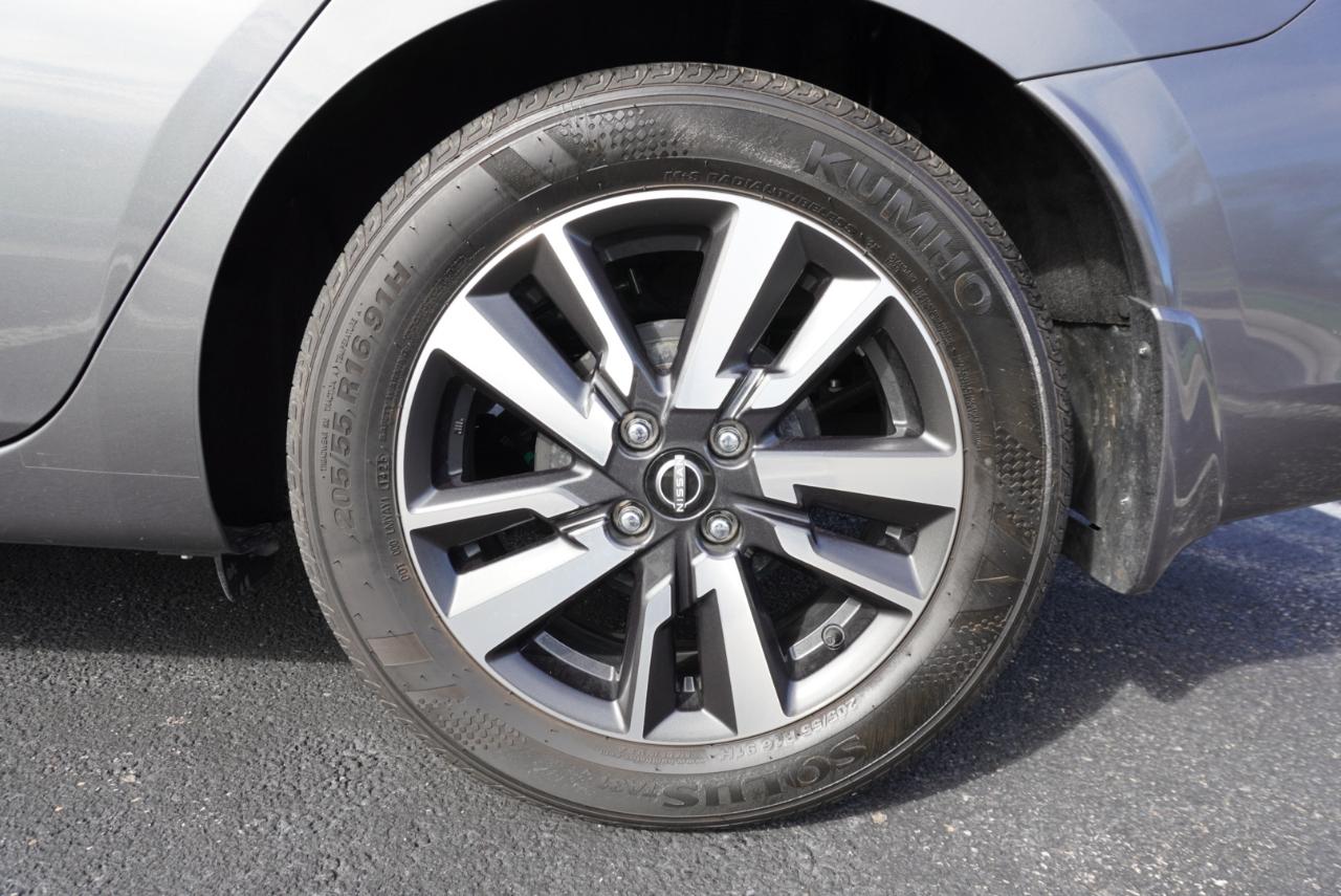 Nissan Versa S CVT 2025