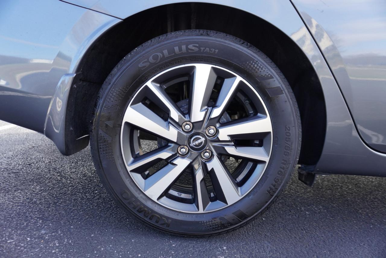 Nissan Versa S CVT 2025