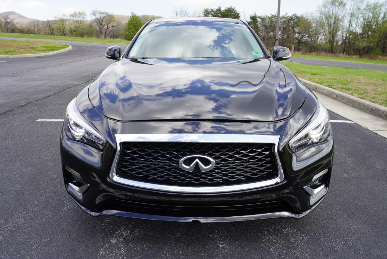 Infiniti Q50 3.0t LUXE RWD 2018
