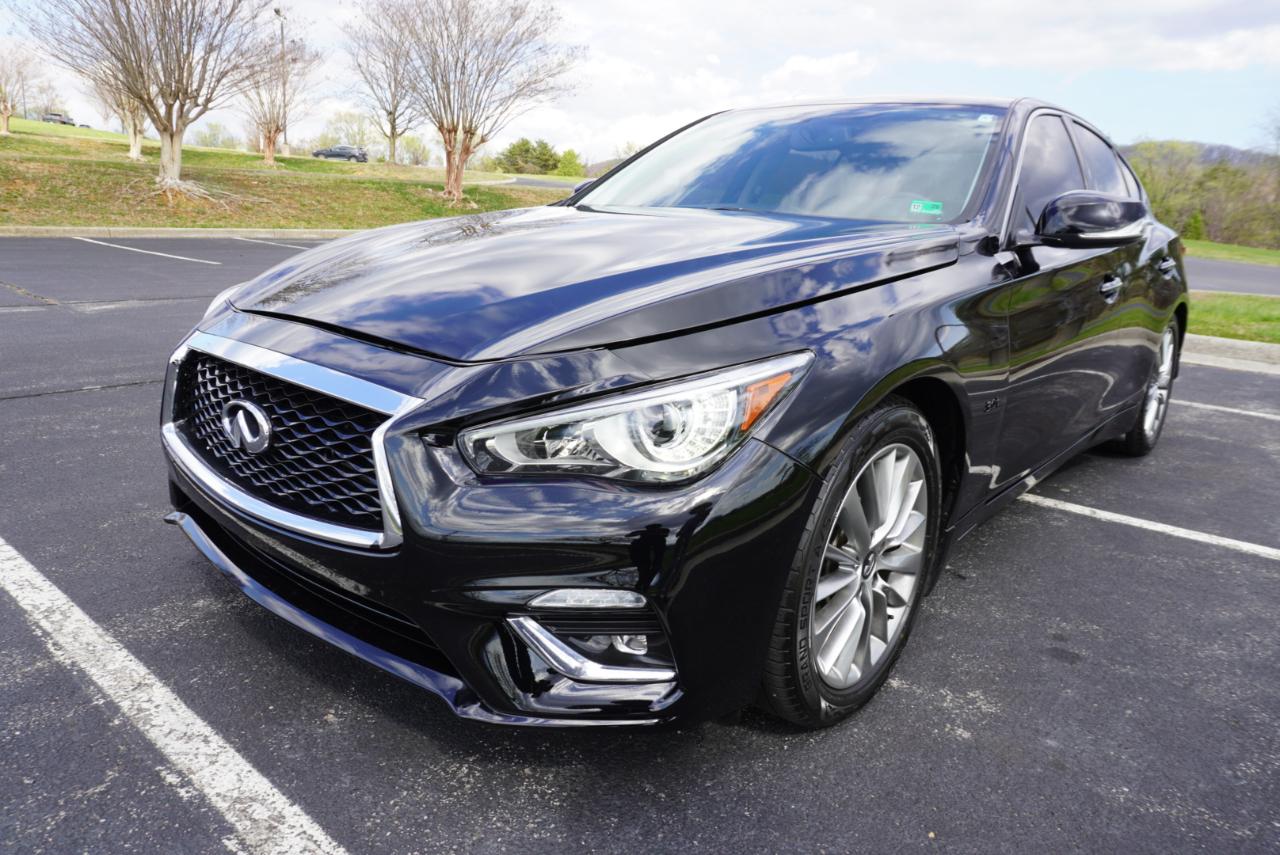 Infiniti Q50 3.0t LUXE RWD 2018