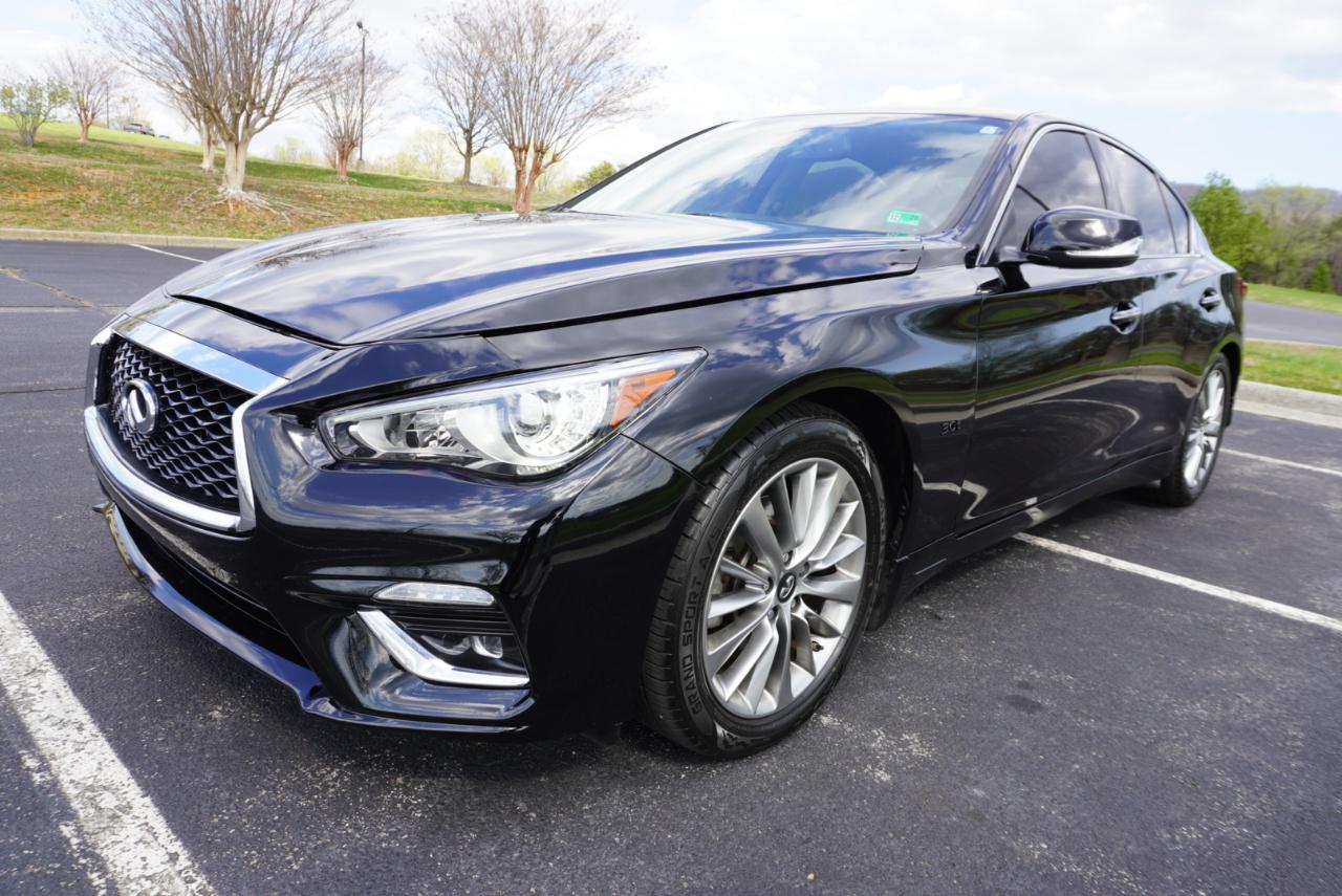 Infiniti Q50 3.0t LUXE RWD 2018