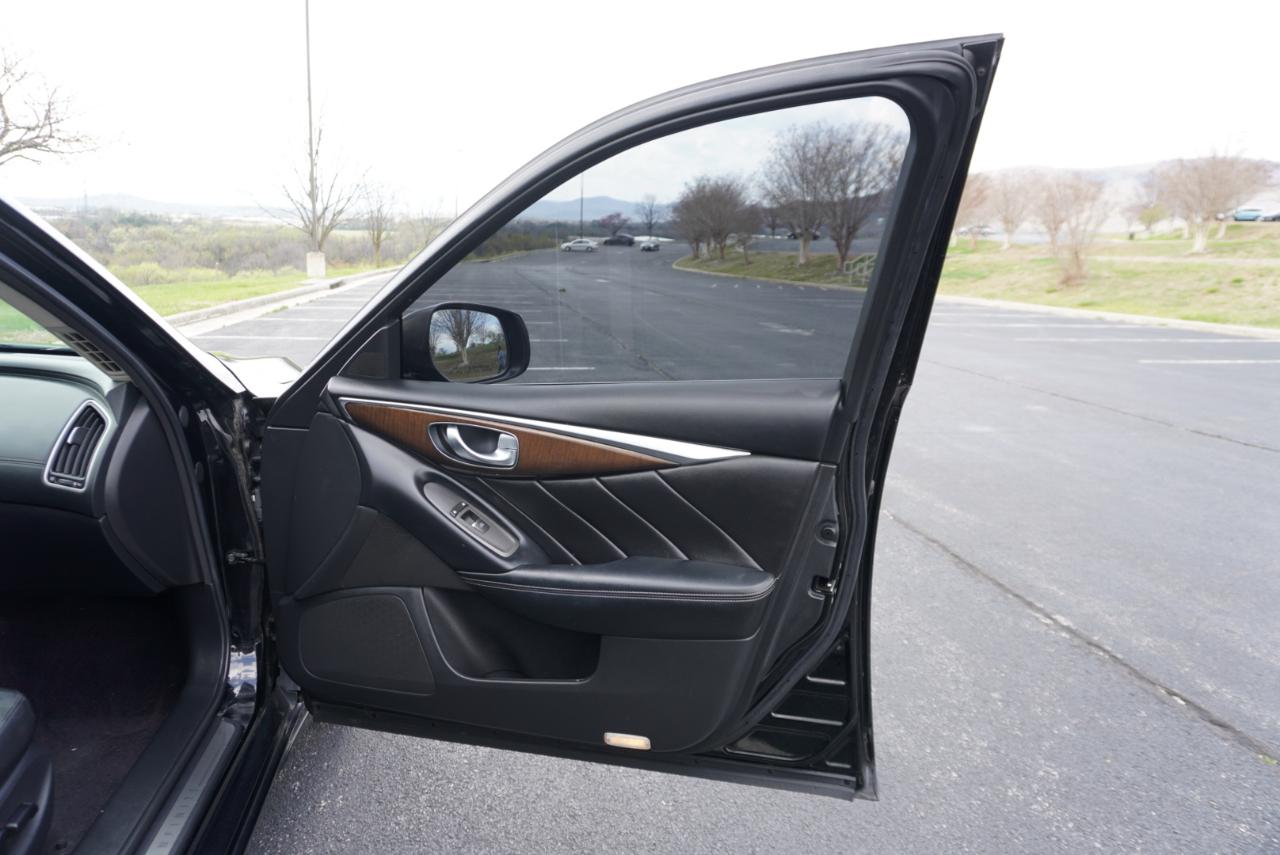 Infiniti Q50 3.0t LUXE RWD 2018