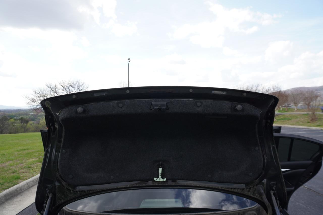 Infiniti Q50 3.0t LUXE RWD 2018