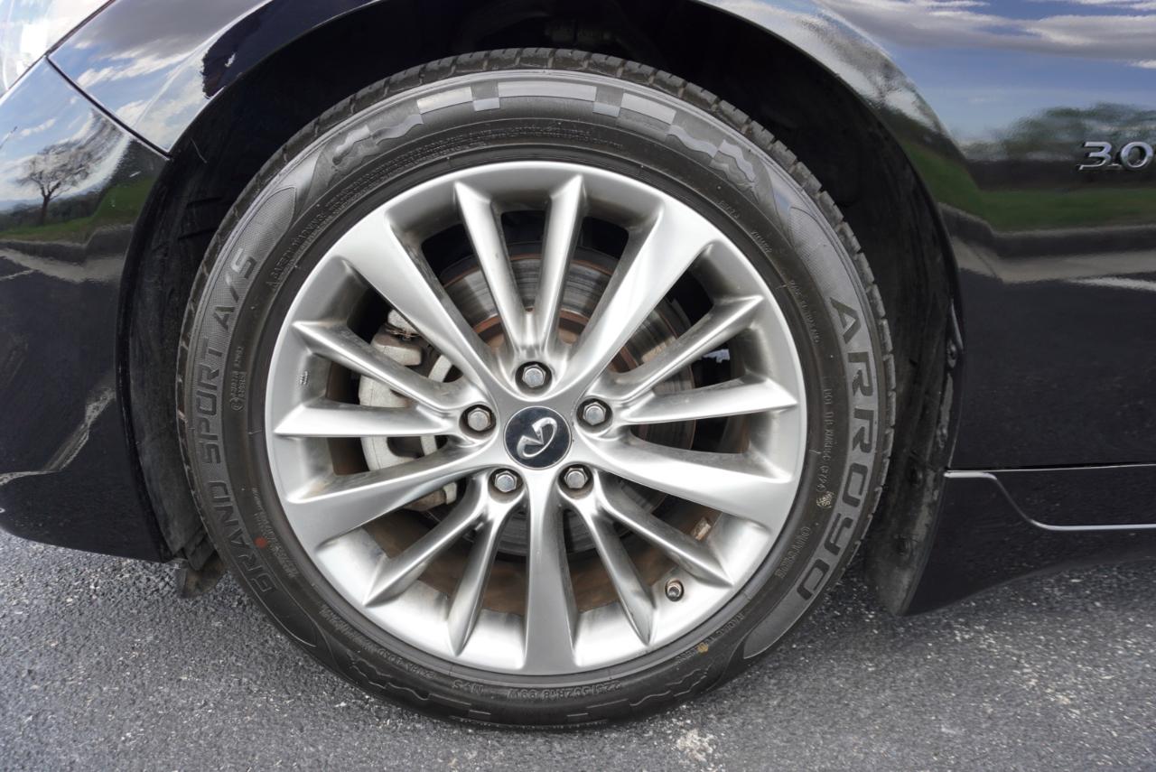 Infiniti Q50 3.0t LUXE RWD 2018