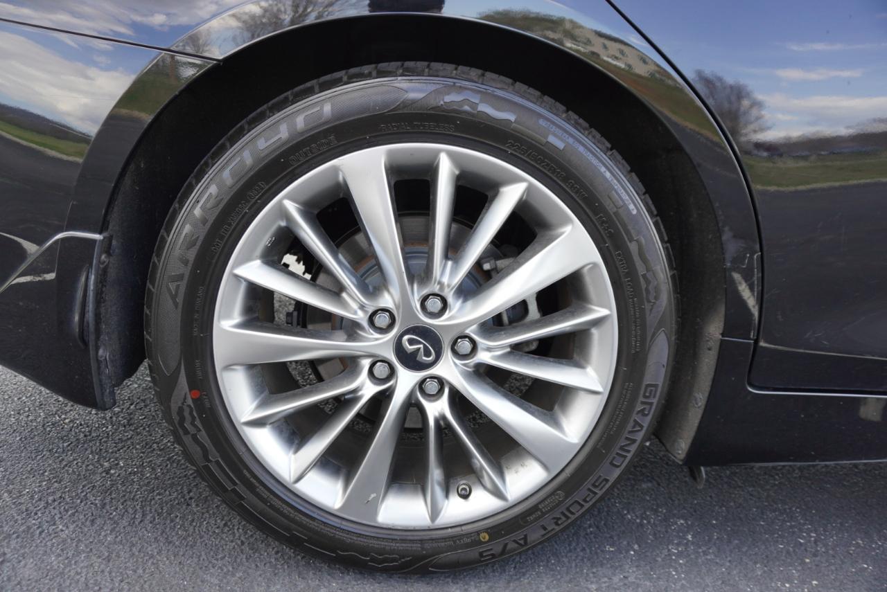 Infiniti Q50 3.0t LUXE RWD 2018