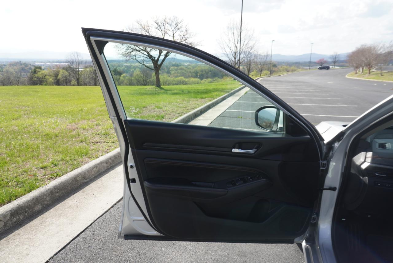 Nissan Altima 2.5 SR AWD Sedan 2020