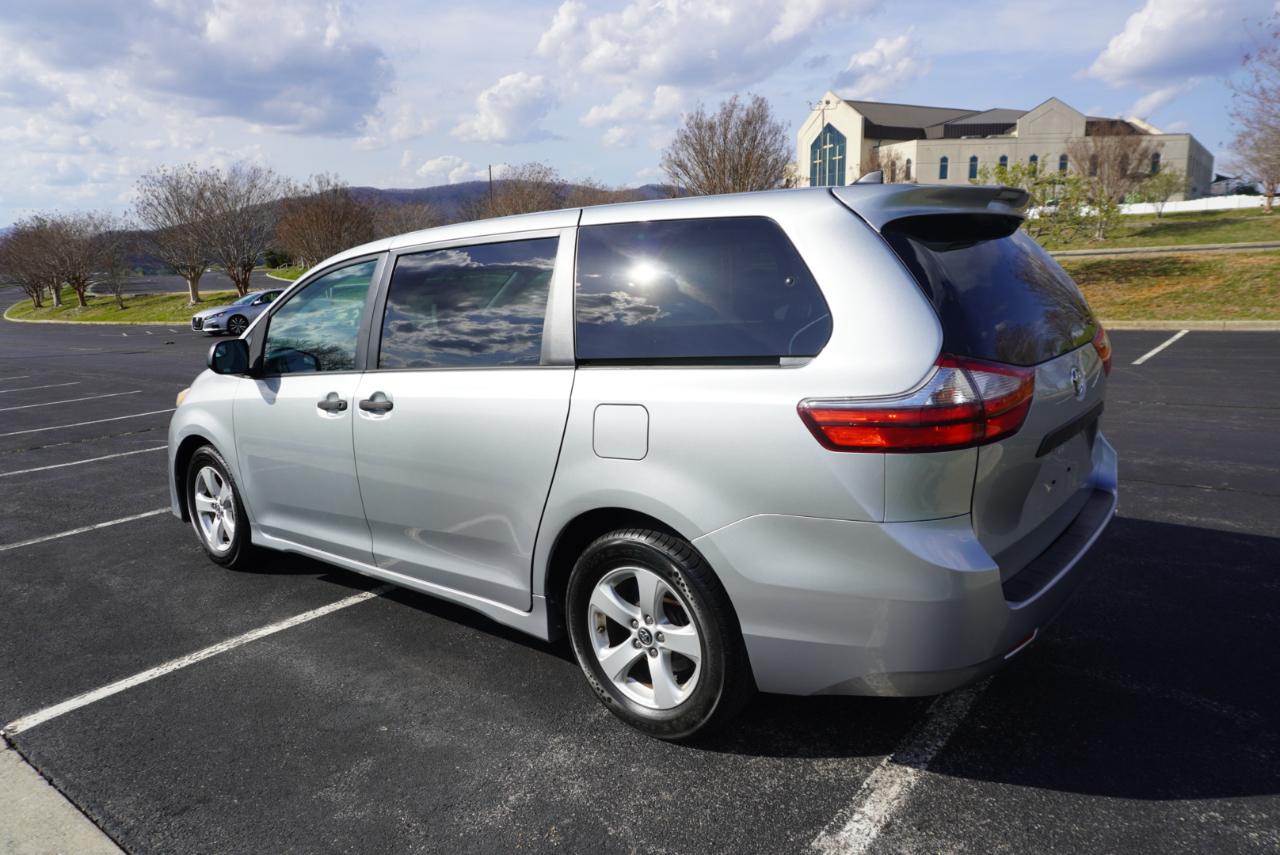 Toyota Sienna L FWD 7-Passenger (Natl) 2020