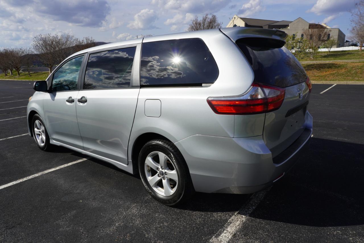 Toyota Sienna L FWD 7-Passenger (Natl) 2020