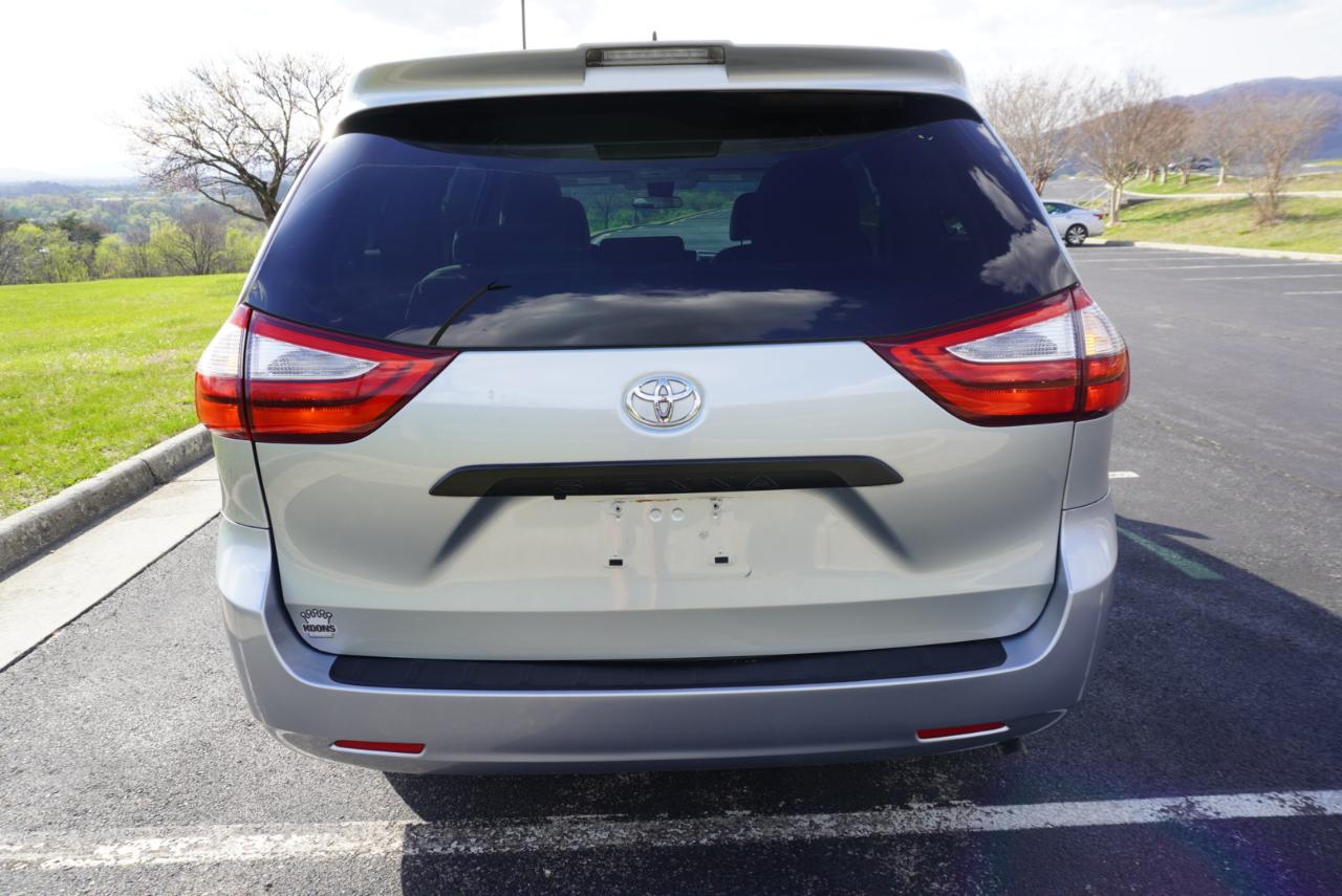 Toyota Sienna L FWD 7-Passenger (Natl) 2020