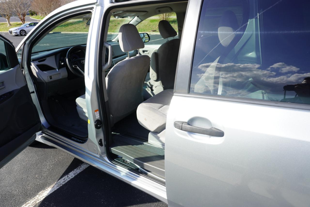 Toyota Sienna L FWD 7-Passenger (Natl) 2020