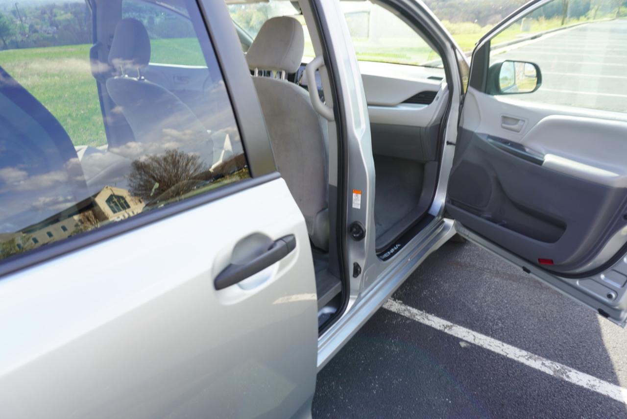 Toyota Sienna L FWD 7-Passenger (Natl) 2020