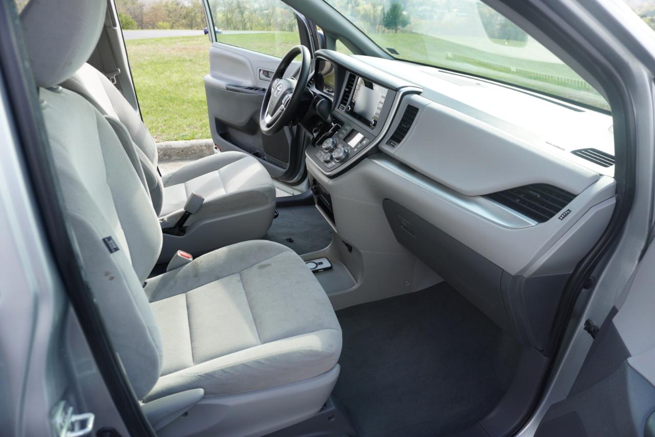 Toyota Sienna L FWD 7-Passenger (Natl) 2020