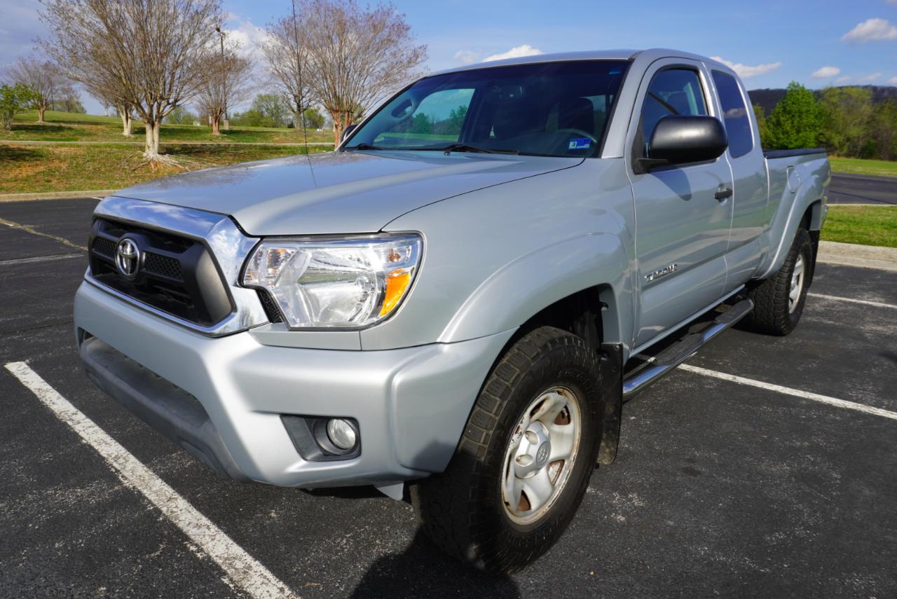 Toyota Tacoma 2WD Access Cab V6 AT PreRunner (Natl) 2012