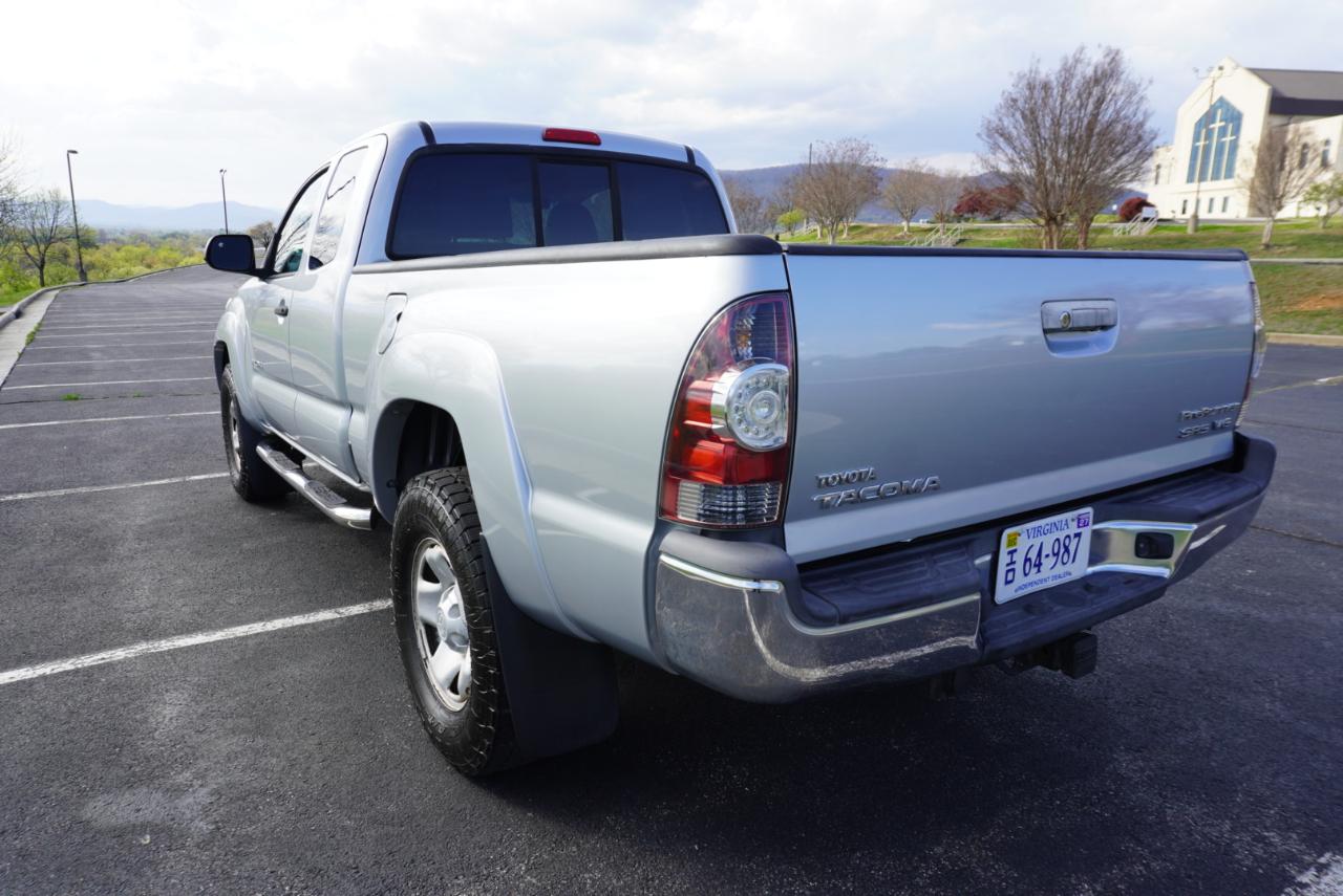 Toyota Tacoma 2WD Access Cab V6 AT PreRunner (Natl) 2012