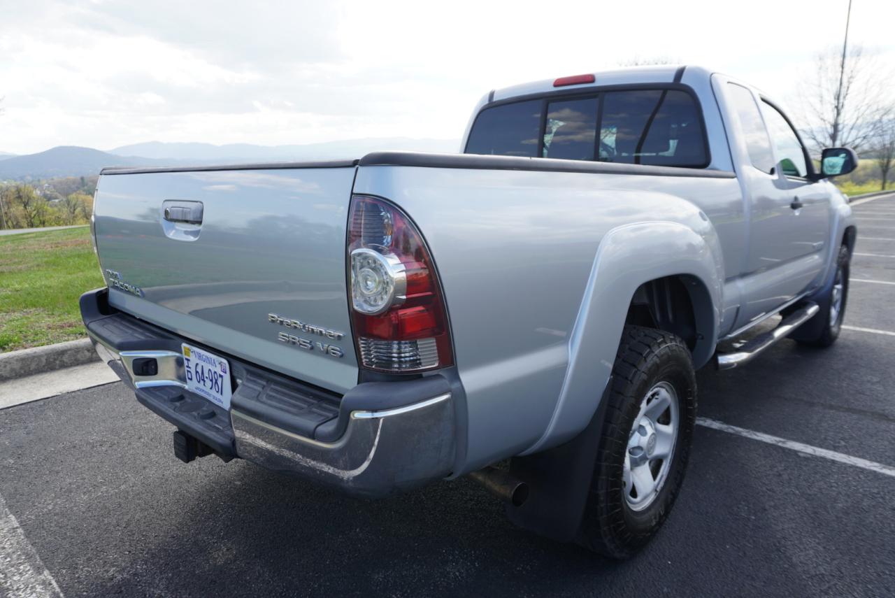 Toyota Tacoma 2WD Access Cab V6 AT PreRunner (Natl) 2012
