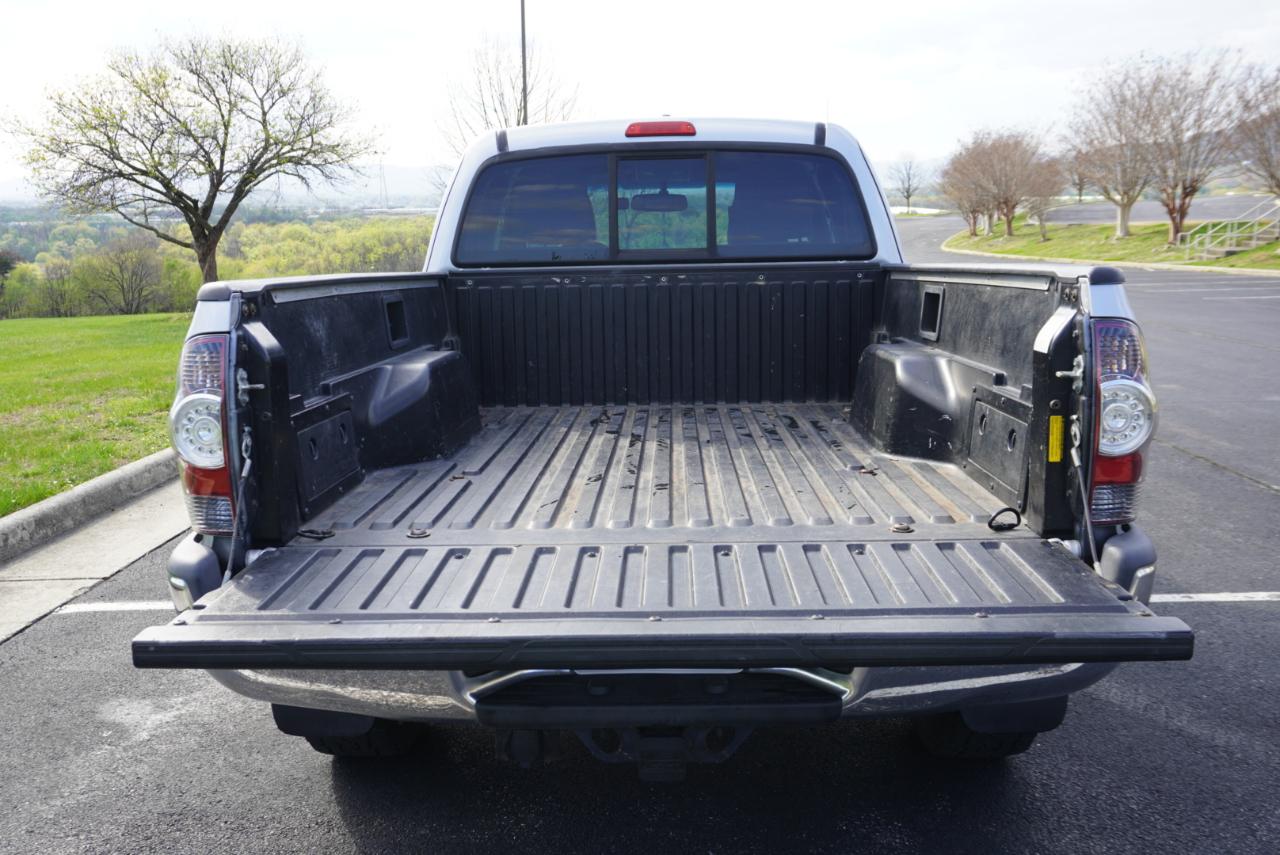 Toyota Tacoma 2WD Access Cab V6 AT PreRunner (Natl) 2012