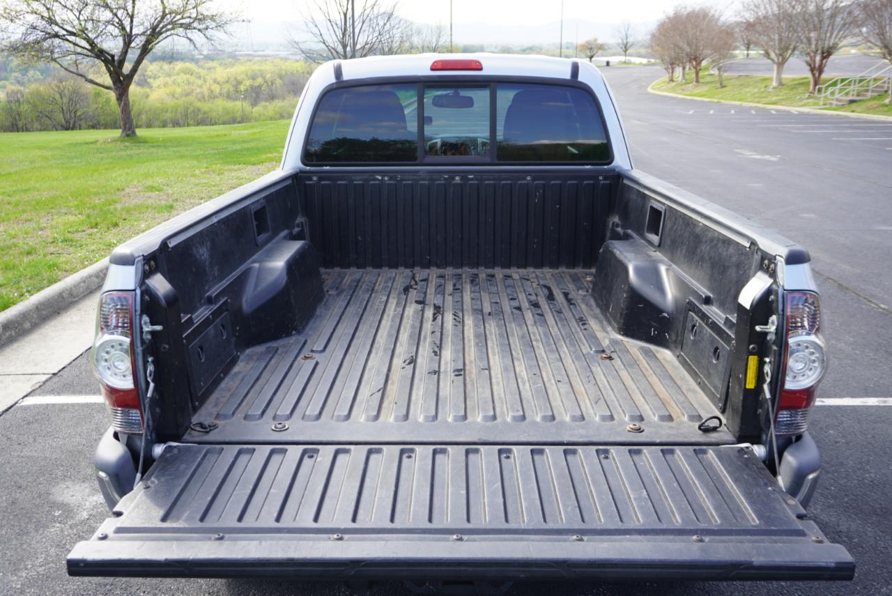 Toyota Tacoma 2WD Access Cab V6 AT PreRunner (Natl) 2012