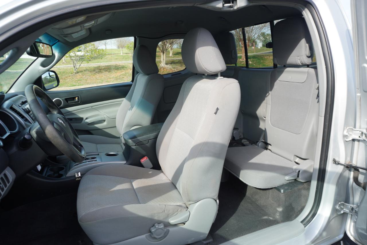 Toyota Tacoma 2WD Access Cab V6 AT PreRunner (Natl) 2012