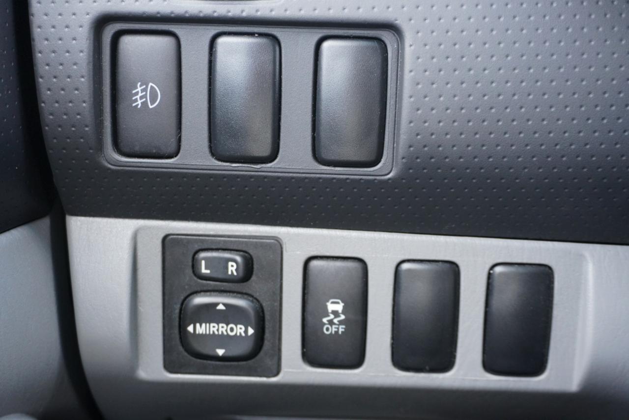 Toyota Tacoma 2WD Access Cab V6 AT PreRunner (Natl) 2012