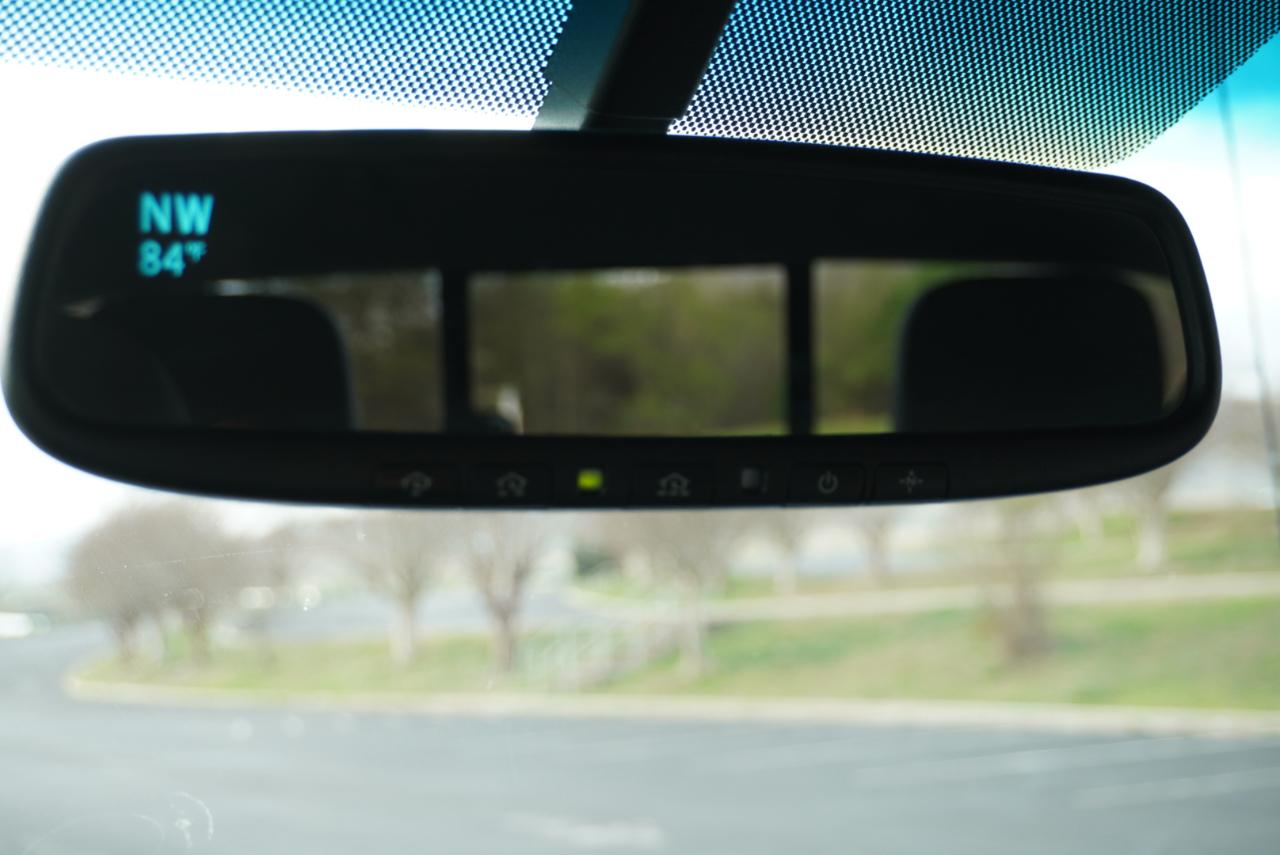 Toyota Tacoma 2WD Access Cab V6 AT PreRunner (Natl) 2012