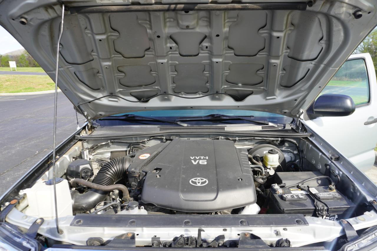 Toyota Tacoma 2WD Access Cab V6 AT PreRunner (Natl) 2012