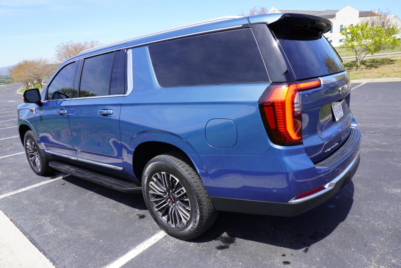 GMC Yukon XL 4WD 4dr Elevation 2026