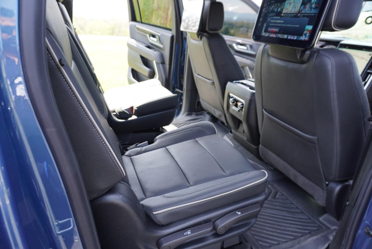 GMC Yukon XL 4WD 4dr Elevation 2026