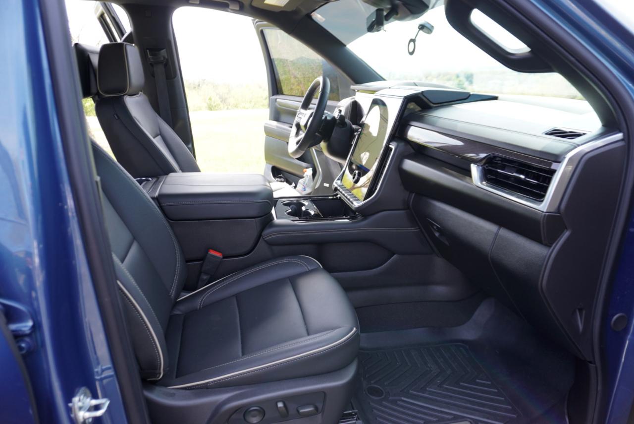 GMC Yukon XL 4WD 4dr Elevation 2026