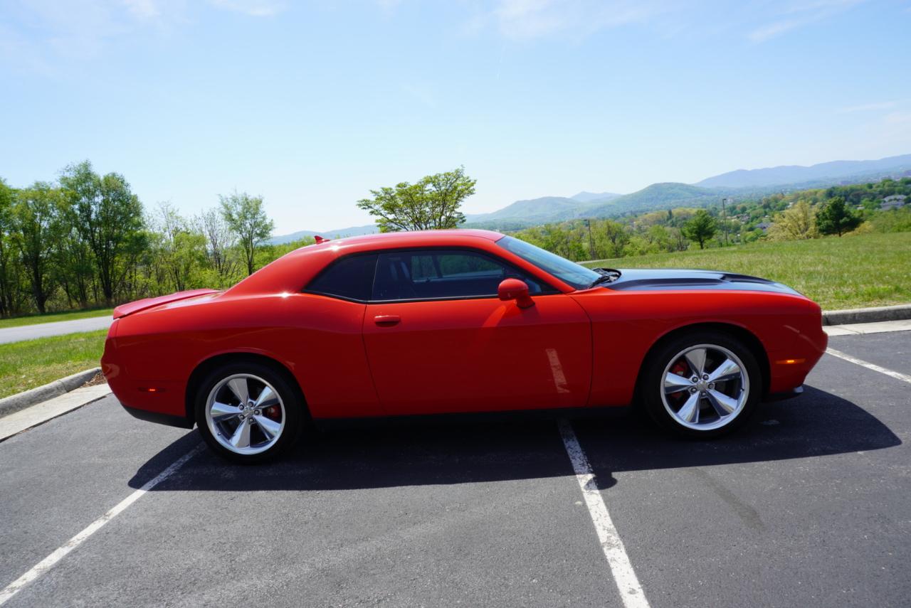 Dodge Challenger 2dr Cpe R/T Plus 2016