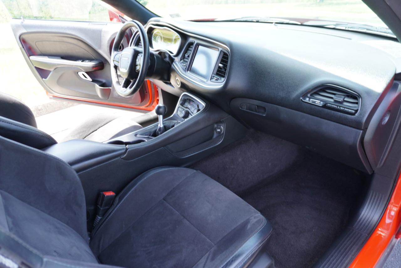 Dodge Challenger 2dr Cpe R/T Plus 2016