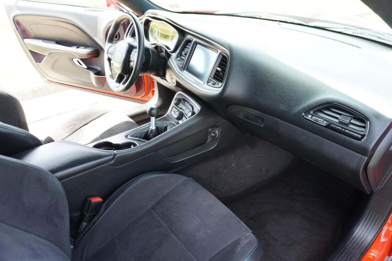 Dodge Challenger 2dr Cpe R/T Plus 2016