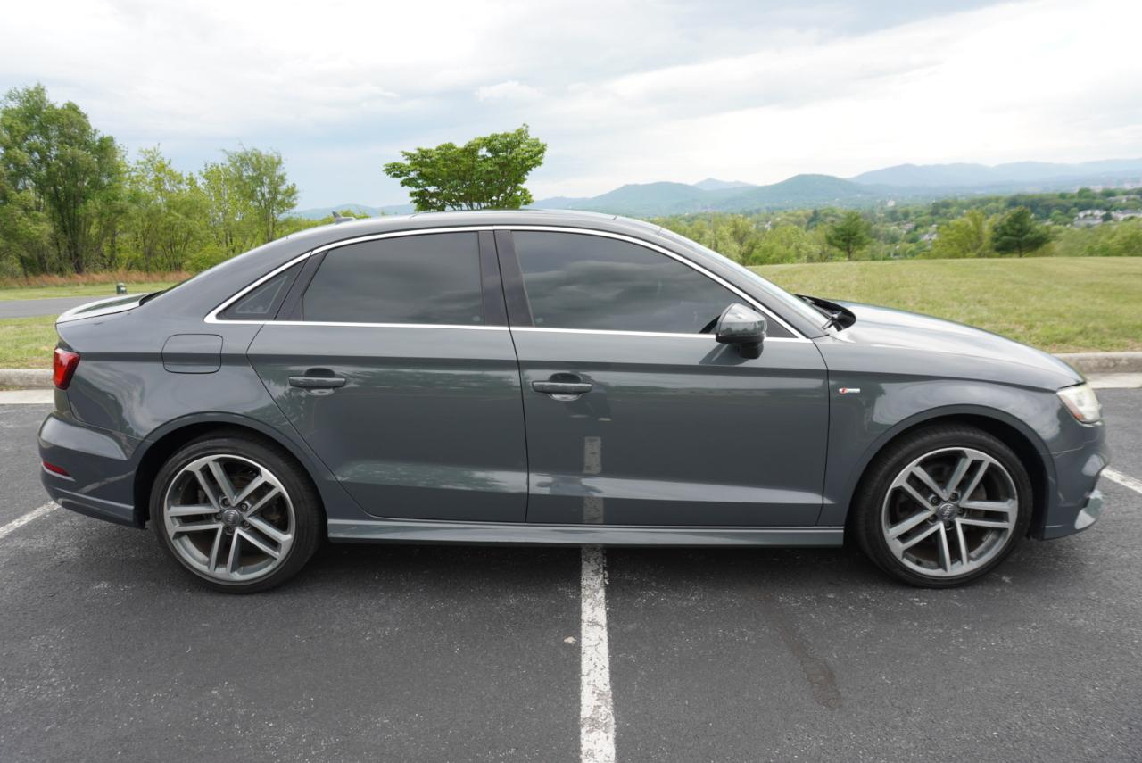 Audi A3 Sedan 2.0 TFSI Premium Plus quattro AWD 2017