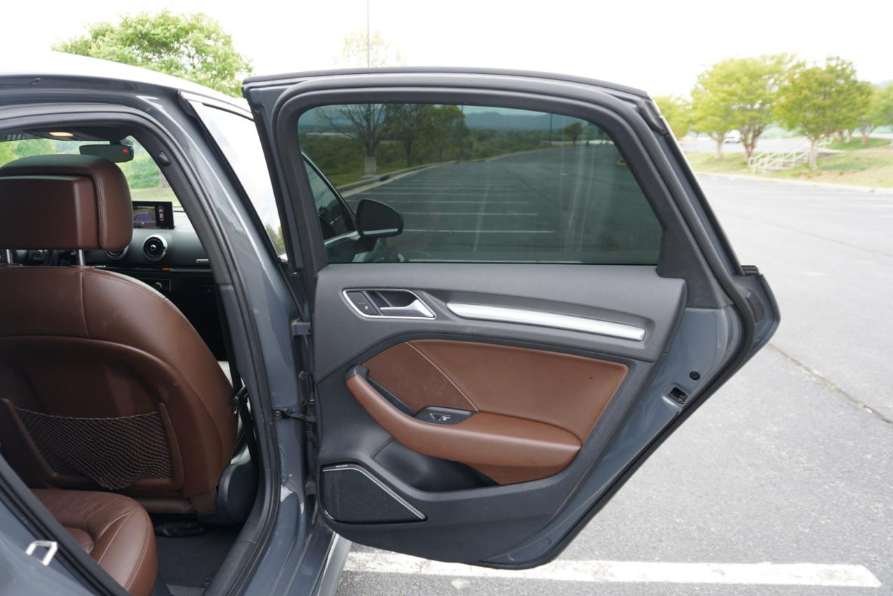 Audi A3 Sedan 2.0 TFSI Premium Plus quattro AWD 2017