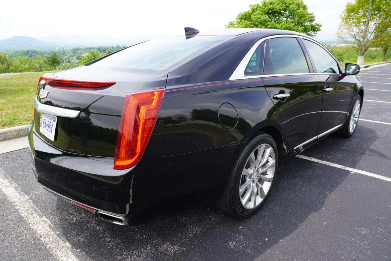 Cadillac XTS 4dr Sdn Luxury Collection FWD 2016