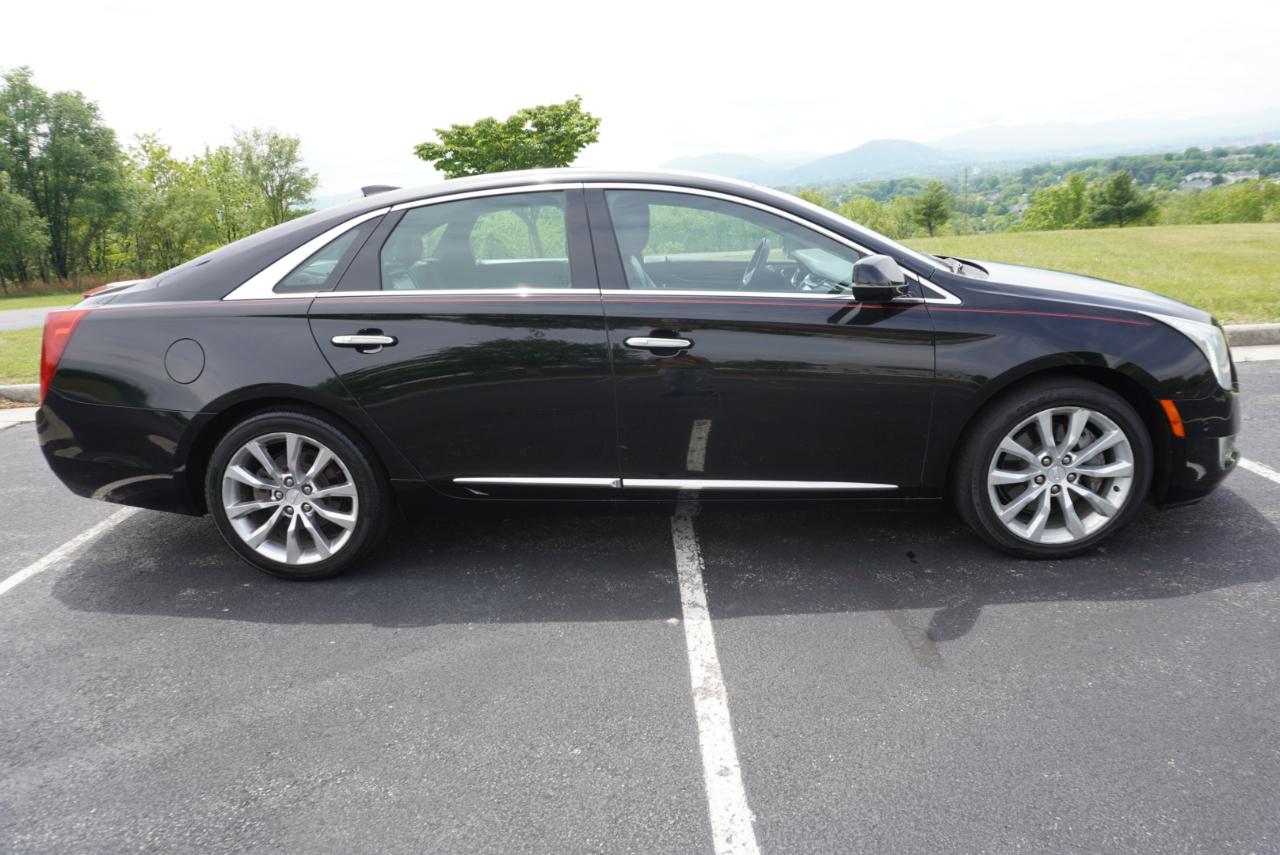 Cadillac XTS 4dr Sdn Luxury Collection FWD 2016