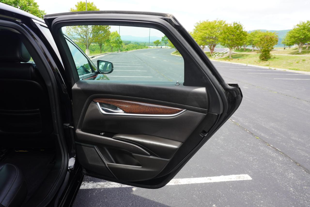 Cadillac XTS 4dr Sdn Luxury Collection FWD 2016