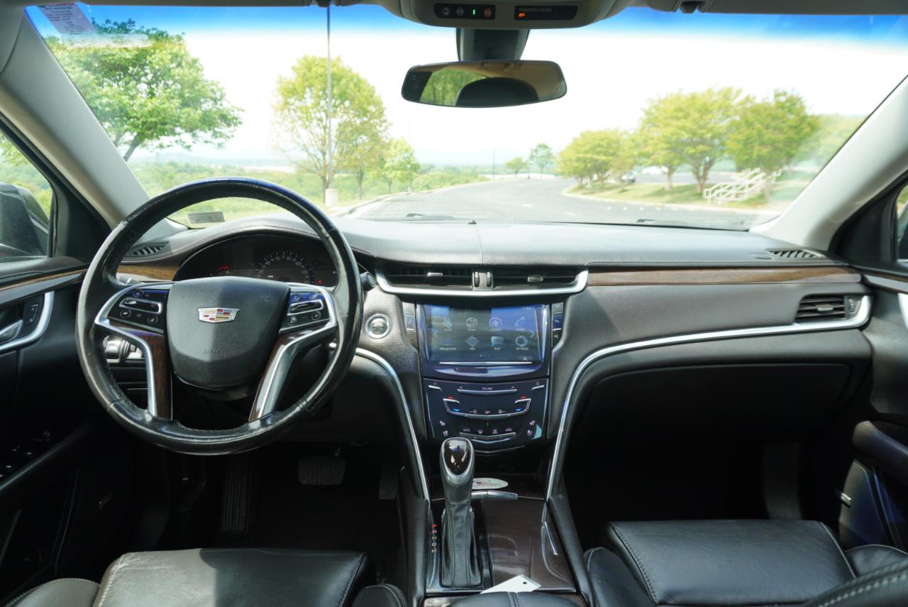 Cadillac XTS 4dr Sdn Luxury Collection FWD 2016