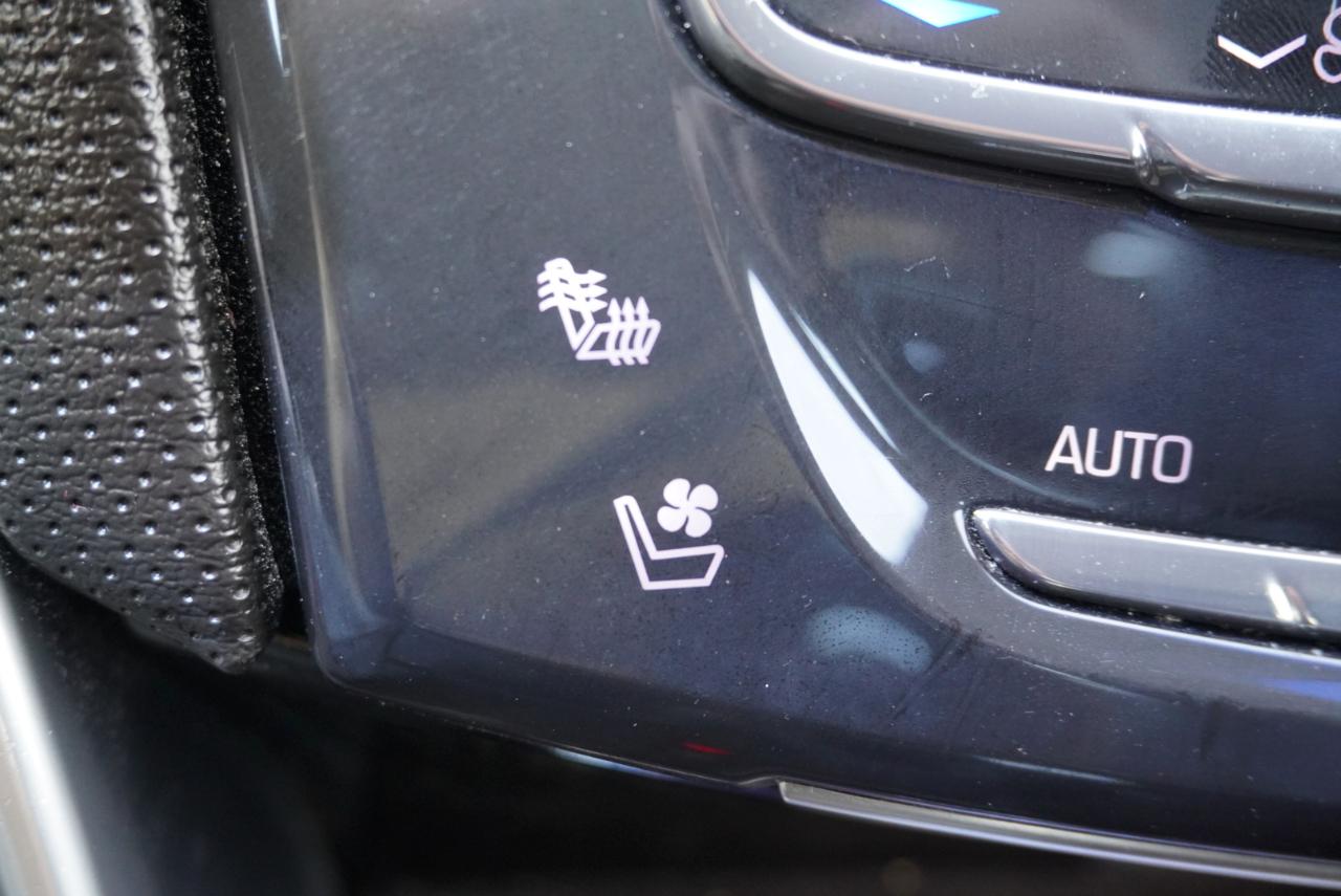 Cadillac XTS 4dr Sdn Luxury Collection FWD 2016