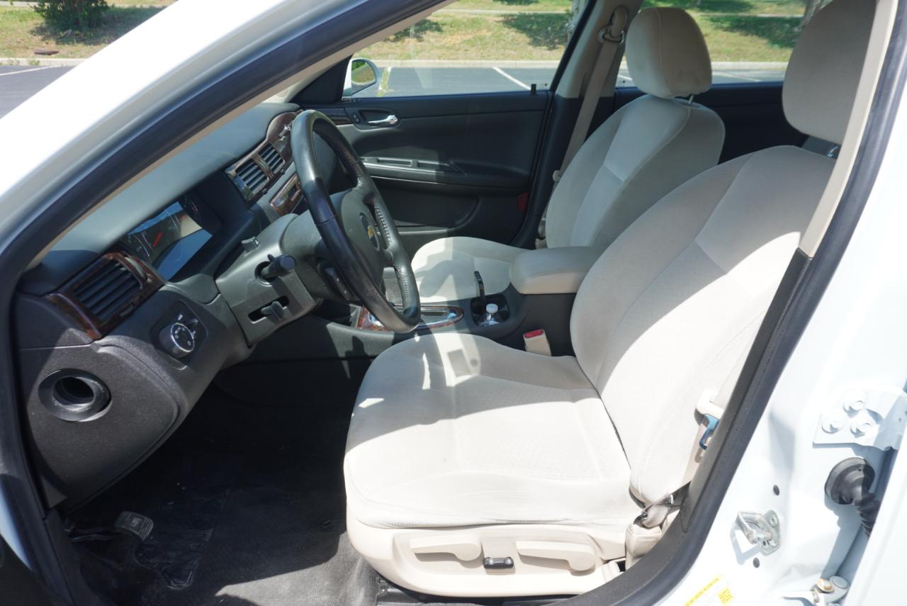 Chevrolet Impala 4dr Sdn LT Retail 2013