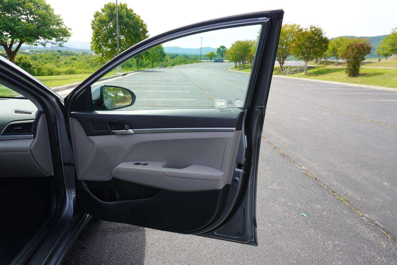 Hyundai Elantra SE Auto 2019